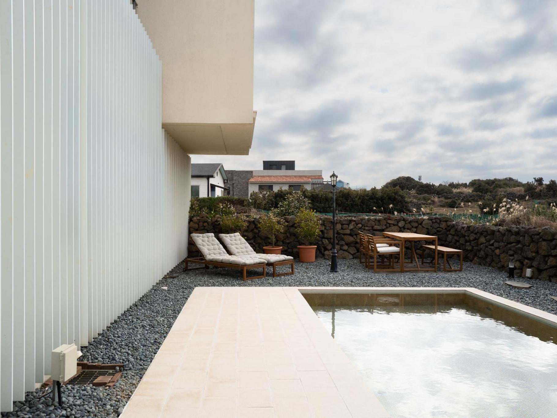 Boutique Pool Villa Namib Jeju Luaran gambar
